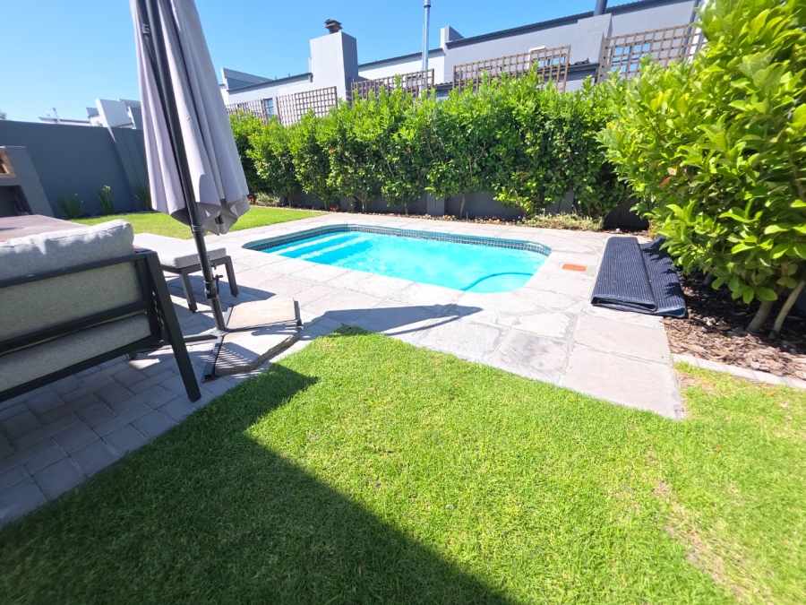 4 Bedroom Property for Sale in Sandown Western Cape